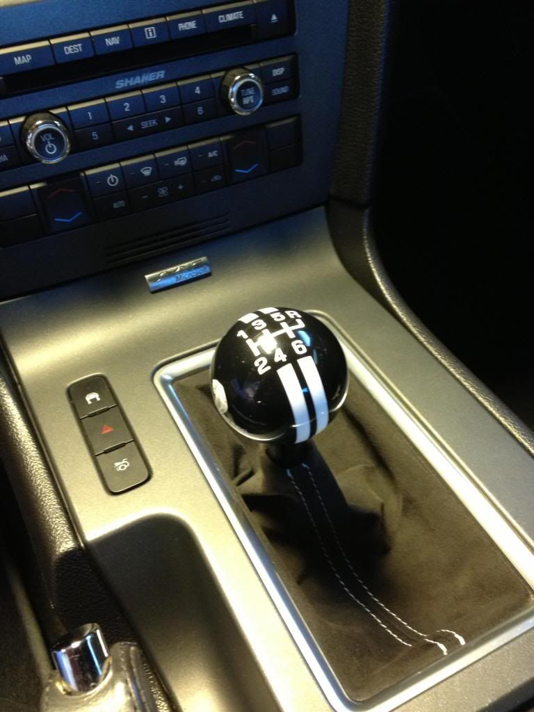 Shift Boot Retainer Color and Install for GT500 Shift Knobs Shelby